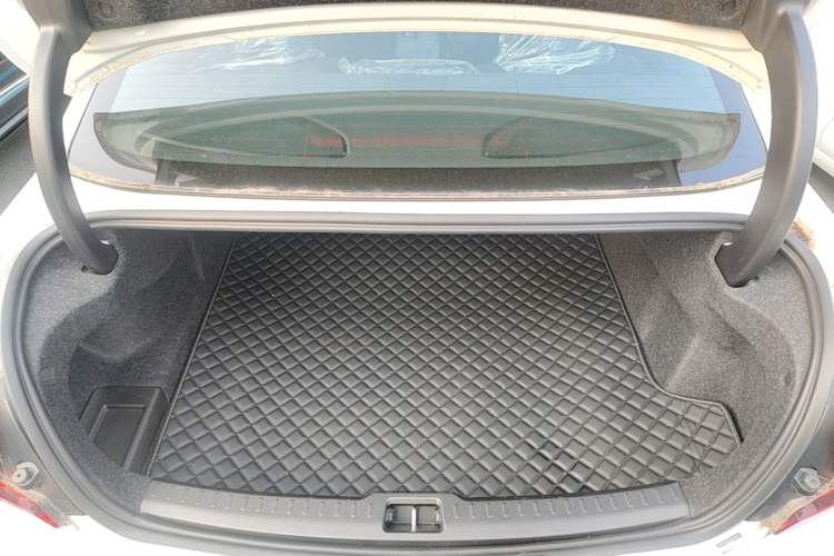 Used Volvo S60 2025 B4 Zhiyuan Sport Edition Trunk