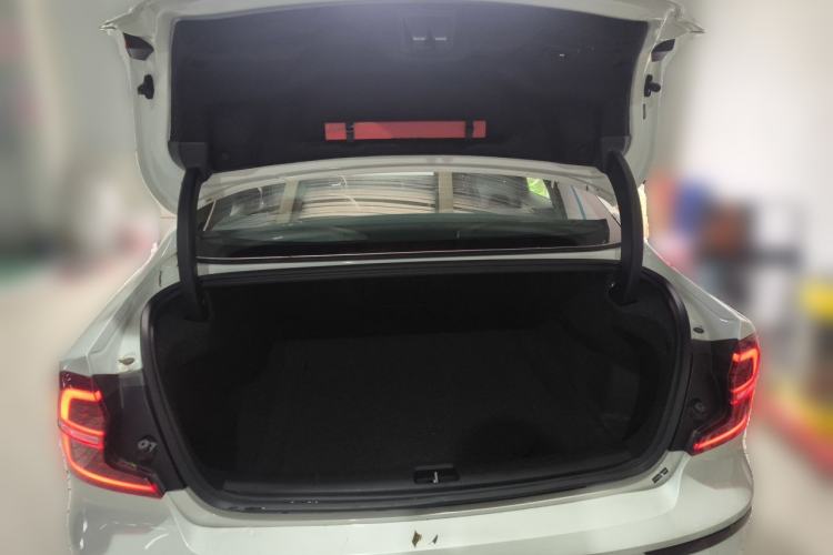 Used Volvo S60 2025 B5 Zhiya Sport Edition Trunk