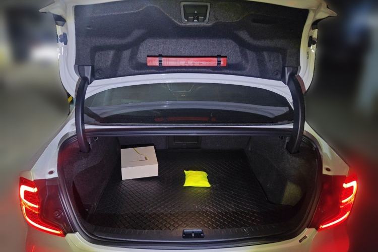 Used Volvo S60 2025 B4 Zhiyi Luxury Edition Trunk