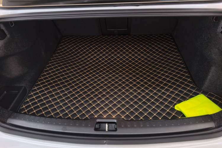 Used Volvo S60 2025 B4 Zhiyi Luxury Edition Trunk
