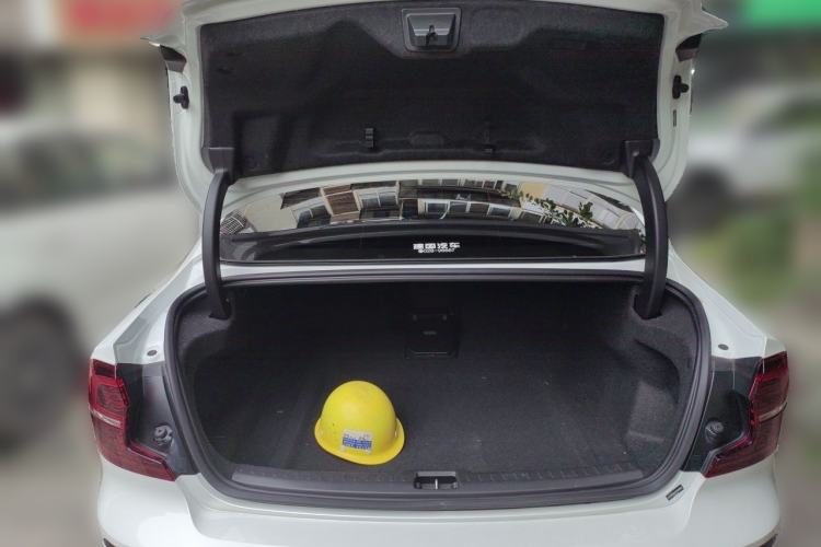 Used Volvo S60 2025 B4 Zhiyuan Luxury Edition Trunk
