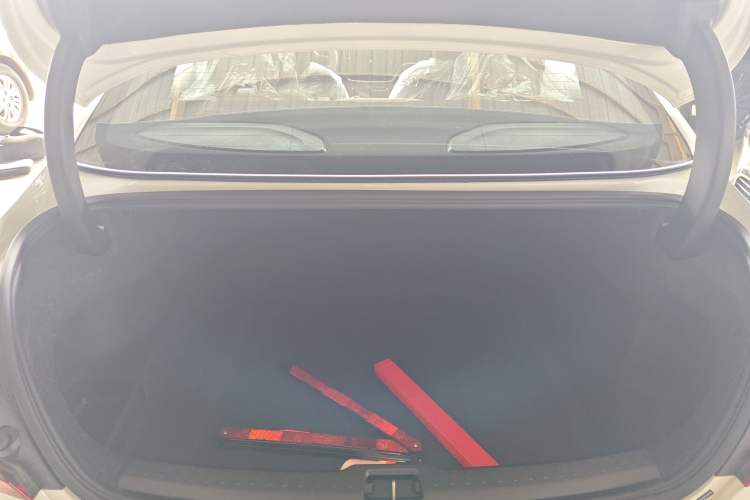 Used Volvo S60 2025 B4 Zhiyuan Luxury Edition Trunk