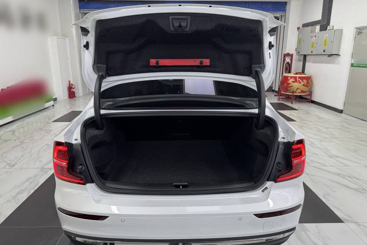 Used Volvo S60 2025 B4 Zhiyi Luxury Edition Trunk