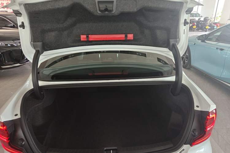 Used Volvo S60 2025 B5 Zhiya Sport Edition Trunk