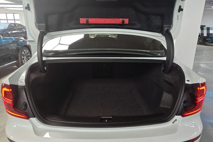 Used Volvo S60 2025 B4 Zhiyi Luxury Edition Trunk