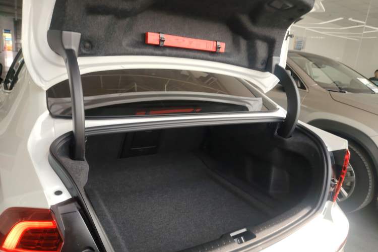 Used Volvo S60 2025 B4 Zhiyi Luxury Edition Trunk