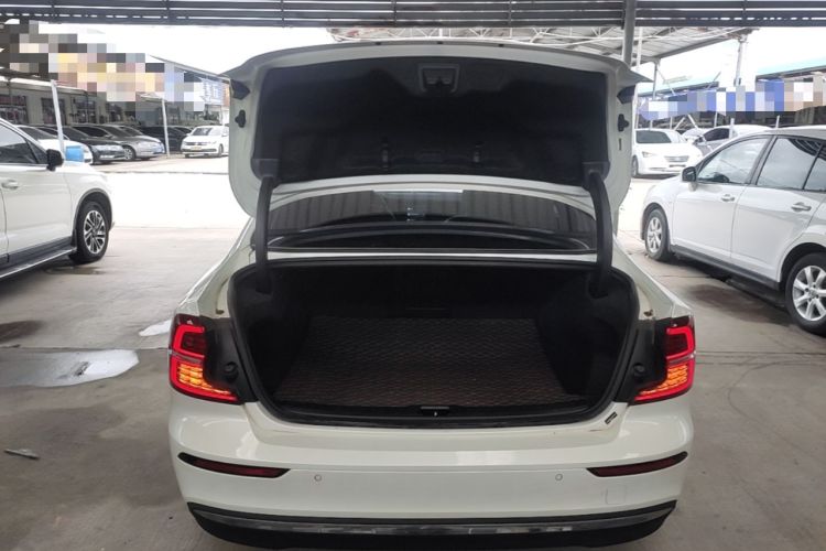 Used Volvo S60 2025 B4 Zhiyuan Luxury Edition Trunk