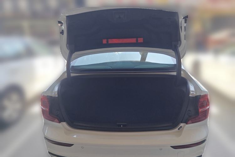 Used Volvo S60 2025 B4 Zhiyi Luxury Edition Trunk