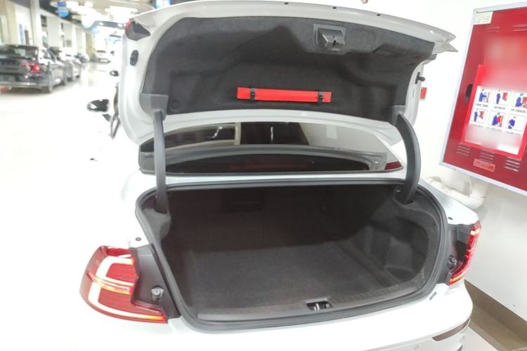 Used Volvo S60 2025 B4 Zhiyi Luxury Edition Trunk