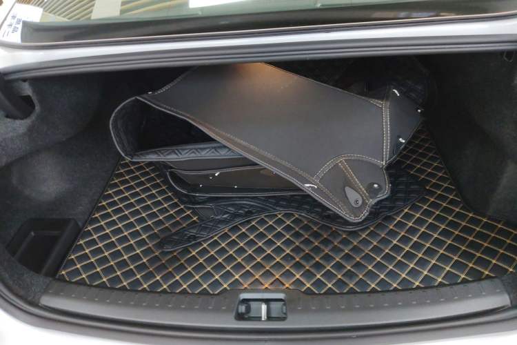 Used Volvo S60 2025 B4 Zhiyi Luxury Edition Trunk