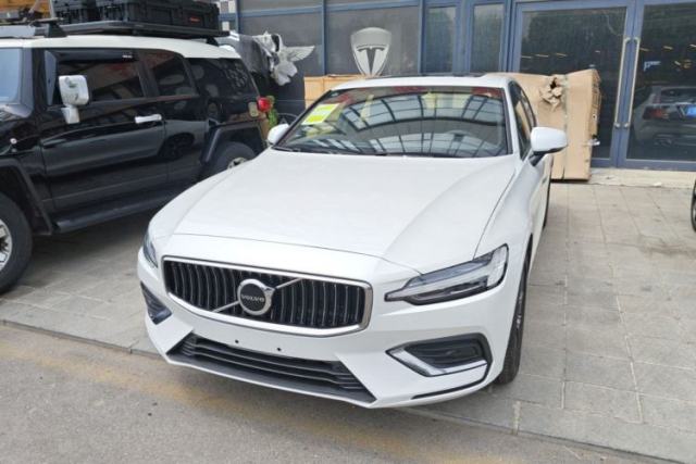 Used Volvo S60 2025 B4 Zhiyi Luxury Edition