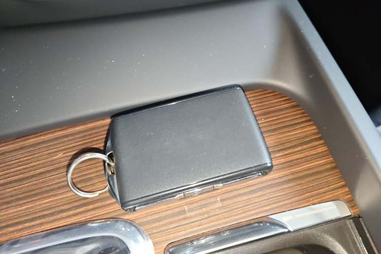 Used Volvo S60 2025 B4 Zhiyuan Luxury Edition Vehicle Key