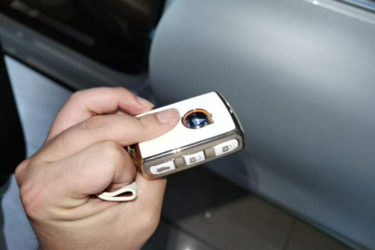 Used Volvo S60 2025 B4 Zhiyi Luxury Edition Vehicle Key