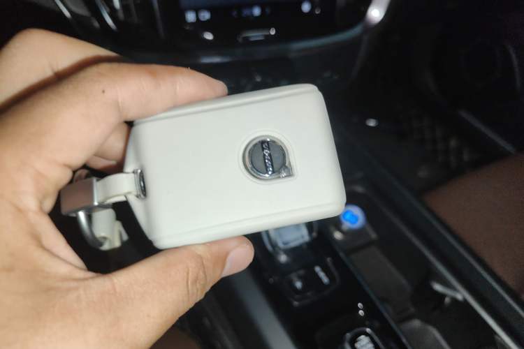 Used Volvo S60 2025 B4 Zhiyi Luxury Edition Vehicle Key
