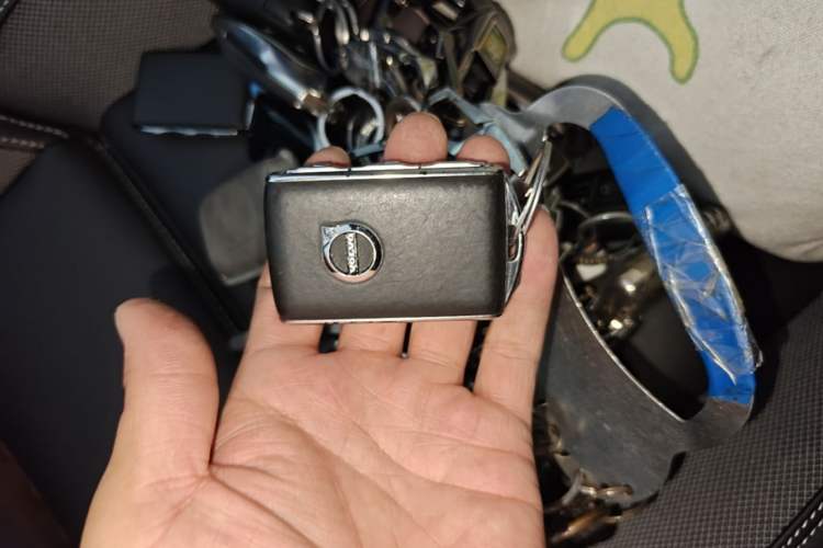 Used Volvo S60 2025 B5 Zhiya Sport Edition Vehicle Key