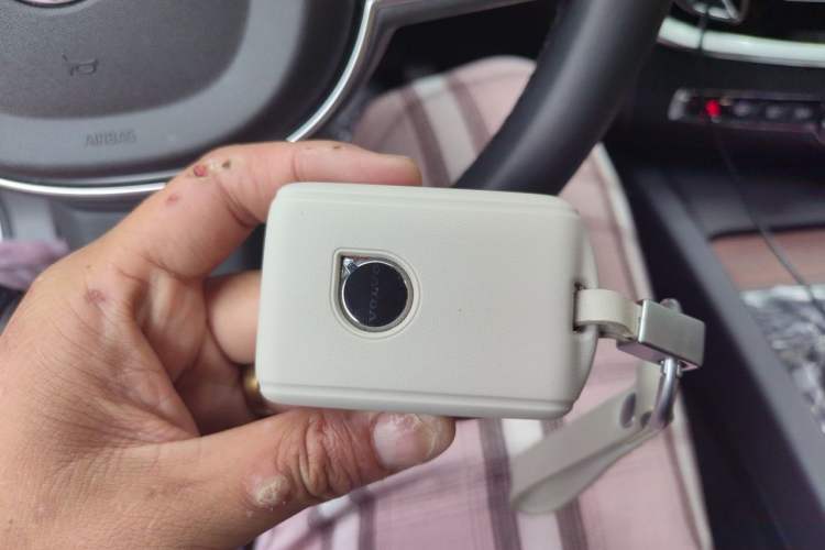 Used Volvo S60 2025 B4 Zhiyuan Luxury Edition Vehicle Key