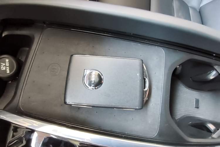 Used Volvo S60 2025 B5 Zhiya Sport Edition Vehicle Key