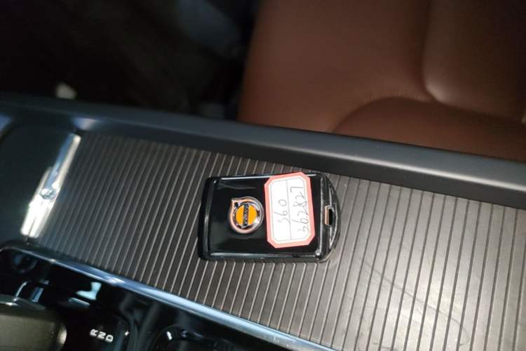 Used Volvo S60 2025 B4 Zhiyi Luxury Edition Vehicle Key