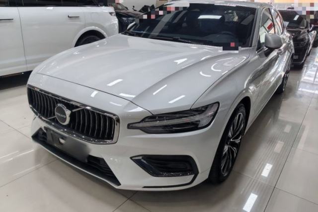 Ojetý Volvo S60 2025 B4 Zhiyuan Luxury Edition