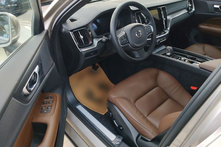 Used Volvo S60 2025 B4 Zhiyi Luxury Edition Driver Seat