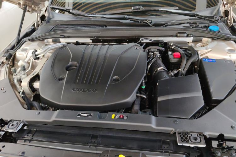 Used Volvo S60 2025 B4 Zhiyi Luxury Edition Engine Bay