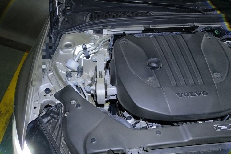 Used Volvo S60 2025 B4 Zhiyi Luxury Edition Engine Bay Right