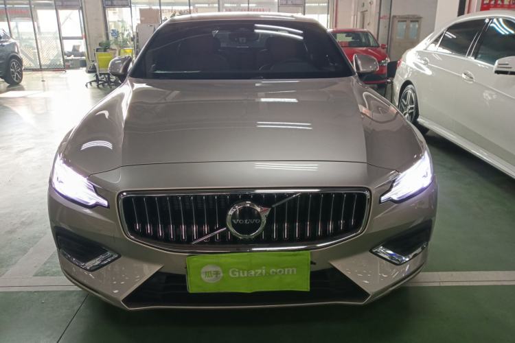 Used Volvo S60 2025 B4 Zhiyuan Luxury Edition Exterior 1