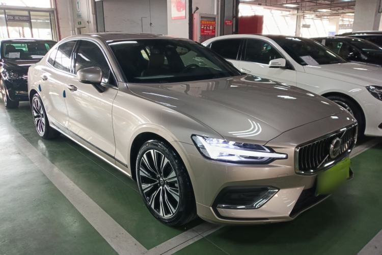 Used Volvo S60 2025 B4 Zhiyuan Luxury Edition Exterior 2