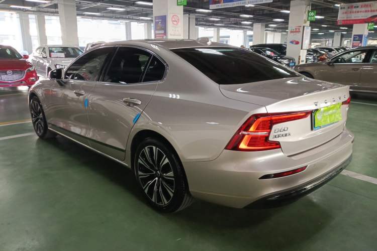 Used Volvo S60 2025 B4 Zhiyuan Luxury Edition Exterior 3