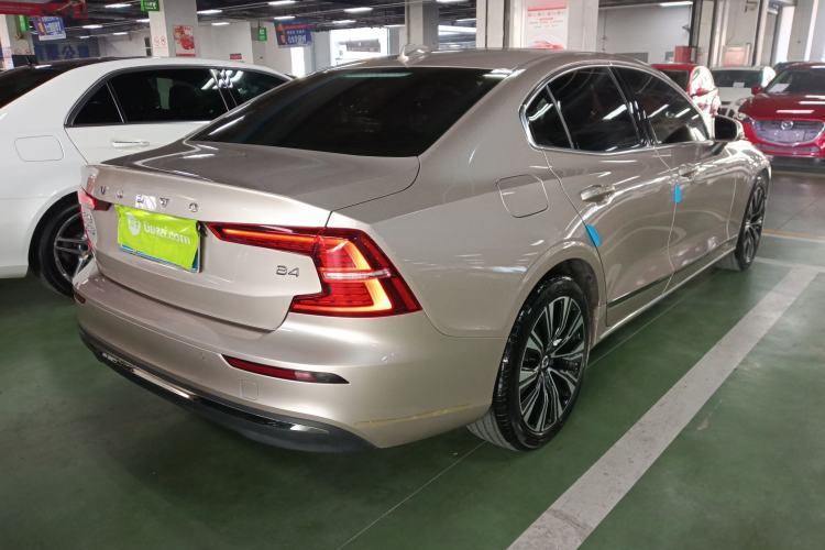 Used Volvo S60 2025 B4 Zhiyuan Luxury Edition Exterior 5