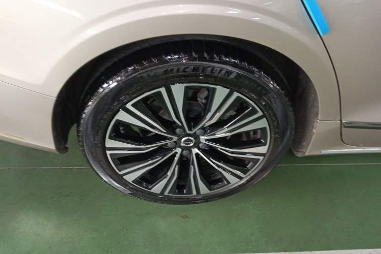 Used Volvo S60 2025 B4 Zhiyuan Luxury Edition Exterior 8