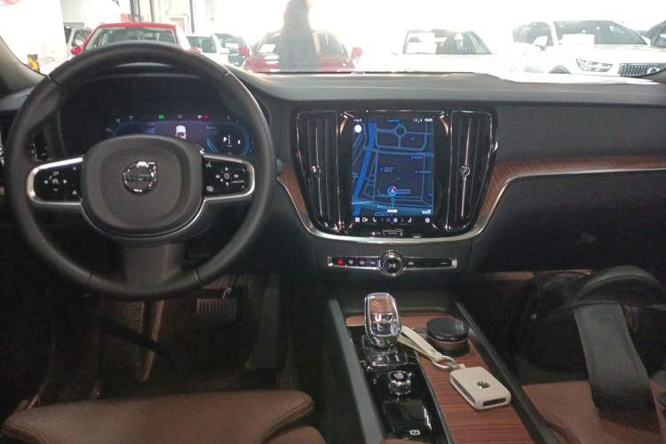 Used Volvo S60 2025 B4 Zhiyuan Luxury Edition Interior 2