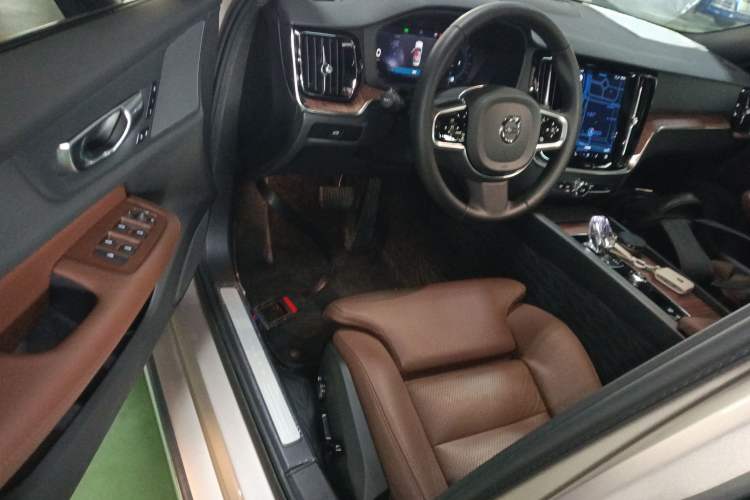 Used Volvo S60 2025 B4 Zhiyuan Luxury Edition Interior 3