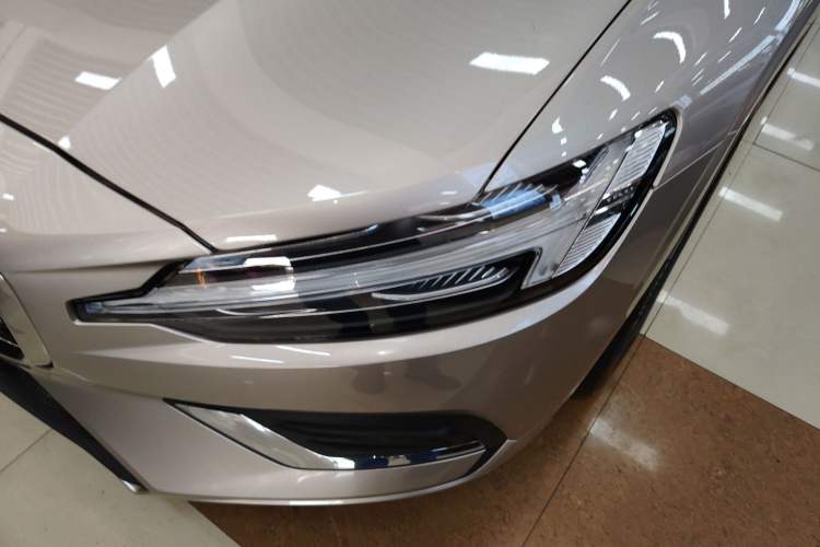 Used Volvo S60 2025 B4 Zhiyi Luxury Edition Left Front Headlight