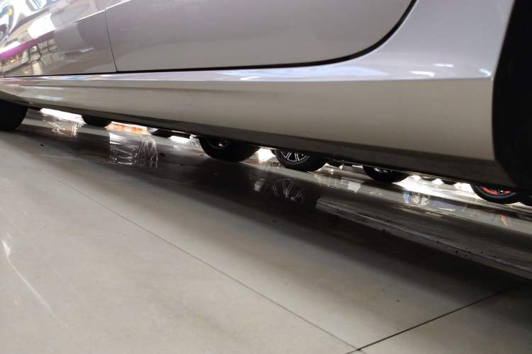 Used Volvo S60 2025 B4 Zhiyi Luxury Edition Left Side Sill