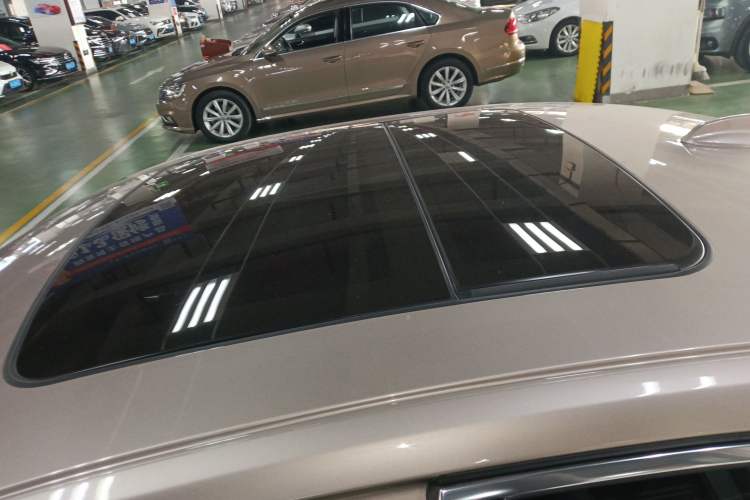 Used Volvo S60 2025 B4 Zhiyuan Luxury Edition Roof
