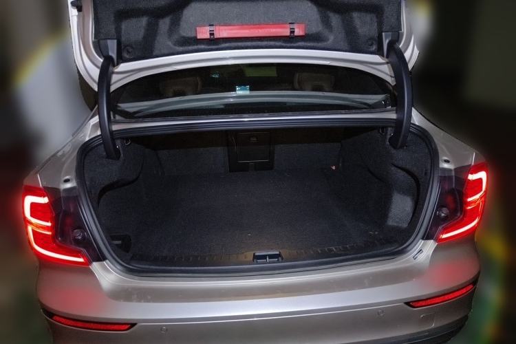 Used Volvo S60 2025 B4 Zhiyi Luxury Edition Trunk