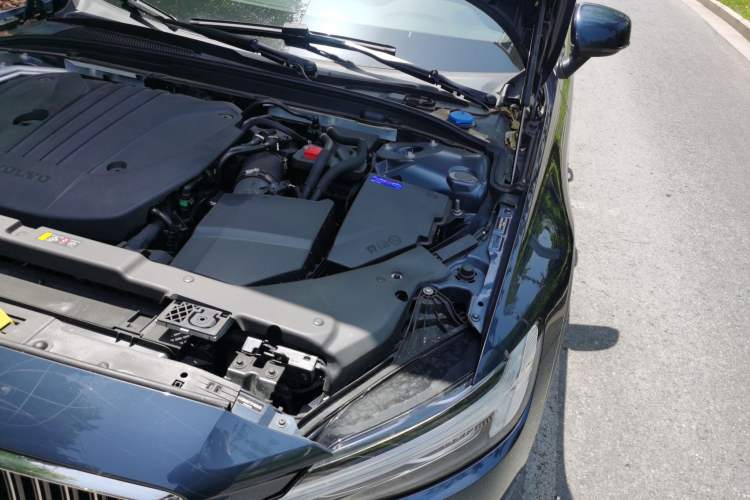Used Volvo S60 2026 Model B4 Zhiyi Luxury Edition Engine Bay Left
