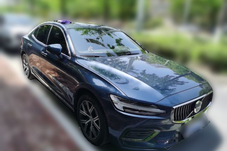 Used Volvo S60 2026 Model B4 Zhiyi Luxury Edition Front Right 45 Deg