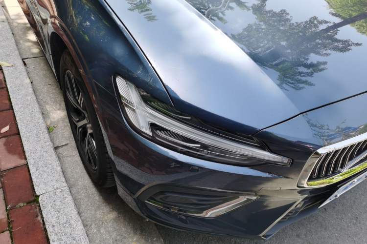Used Volvo S60 2026 Model B4 Zhiyi Luxury Edition Right Front Headlight