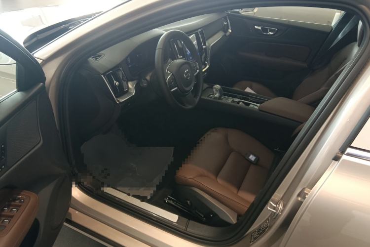 Used Volvo S60 2026 Model B4 Zhiyi Luxury Edition Driver Seat
