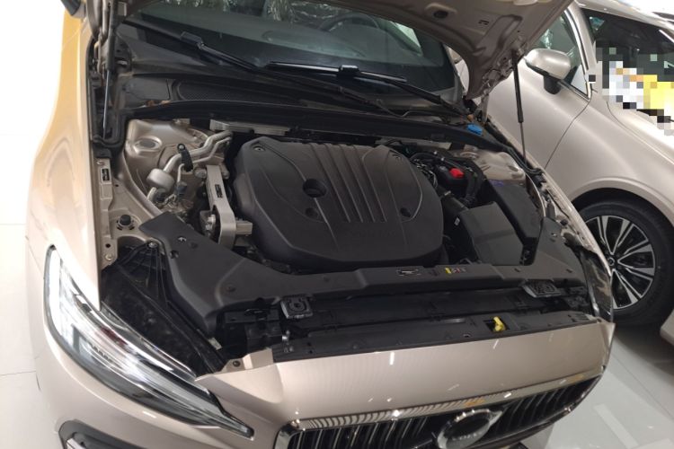 Used Volvo S60 2026 Model B4 Zhiyi Luxury Edition Engine Bay