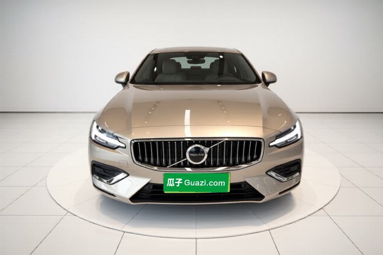 Used Volvo S60 2026 Model B4 Zhiyi Luxury Edition Front