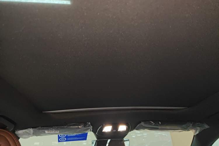 Used Volvo S60 2026 Model B4 Zhiyi Luxury Edition Headliner