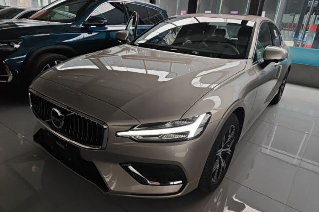 Used Volvo S60 2026 Model B4 Zhiyi Luxury Edition