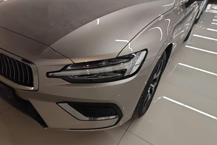 Used Volvo S60 2026 Model B4 Zhiyi Luxury Edition Left Front Headlight