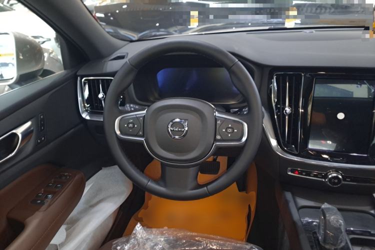Used Volvo S60 2026 Model B4 Zhiyi Luxury Edition Steering Wheel