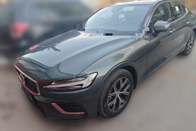 Used Volvo S60 2026 Model B4 Zhiyi Luxury Edition