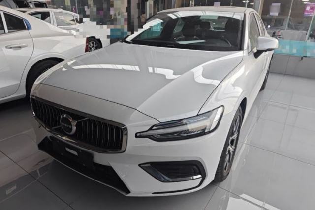 Used Volvo S60 2026 Model B4 Zhiyi Luxury Edition