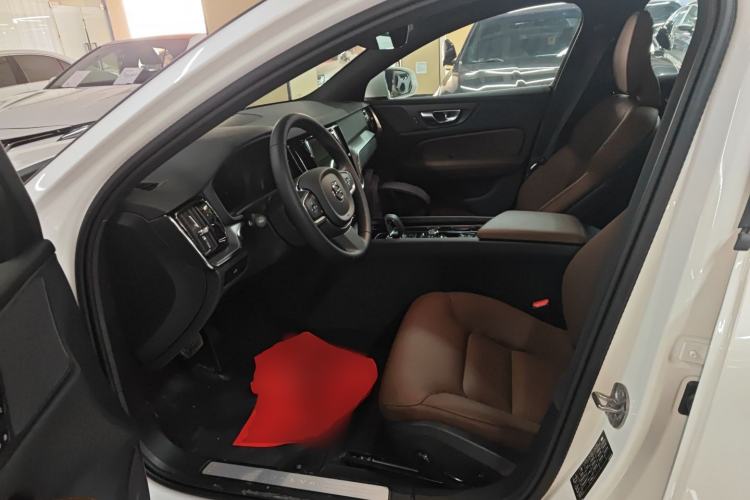 Used Volvo S60 2026 Model B4 Zhiyi Luxury Edition Driver Seat